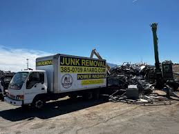 Best Retail Junk Removal  in Loretto, TN